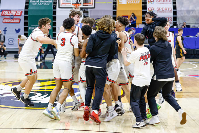 Jefferson City Vianney Missouri boys basketball March 13 2024 Nate Latsch 27000